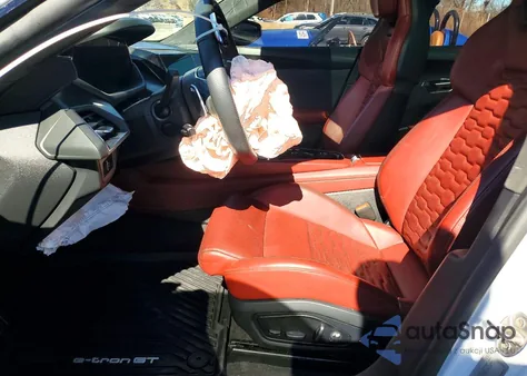 2024 Audi E-Tron Gt Prestige z USA, uszkodzony, nr VIN WAUEJBFW5R7003696